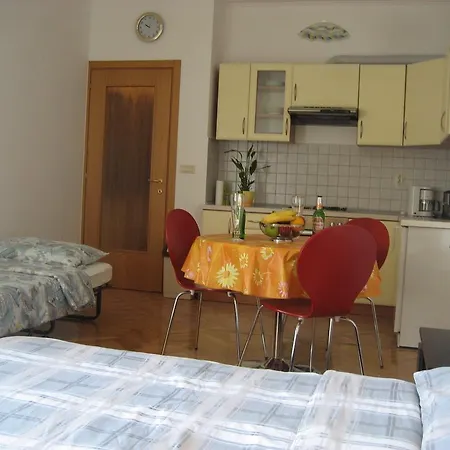 Apartment Studio Seaside Apartment Amphora